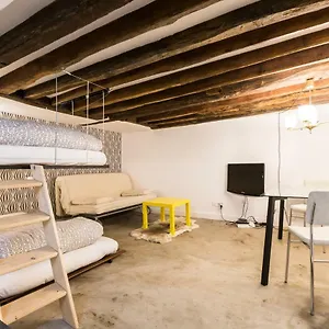  Appartement Charming 20m² Near Le Marais France
